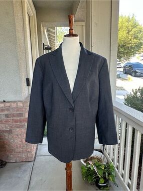 Classic Women's Charcoal Gray Blazer - Casual to Professional